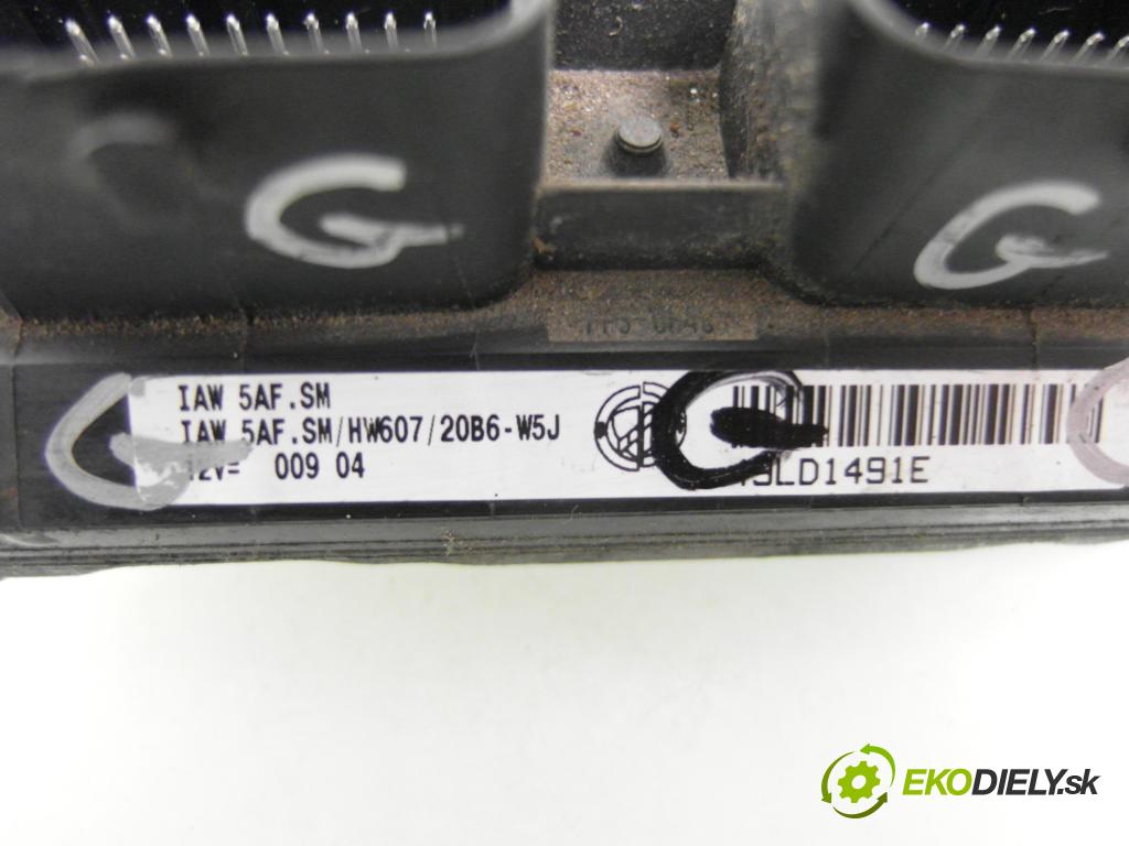 FIAT PANDA (169_) HB 2003 40,00 1.1 - 187 A1.000 1108,00 spínačka / imobilizéra IMMO / řídící jednotka IAW5AFSM ; IAW5AFSMHW607 ; 61027500