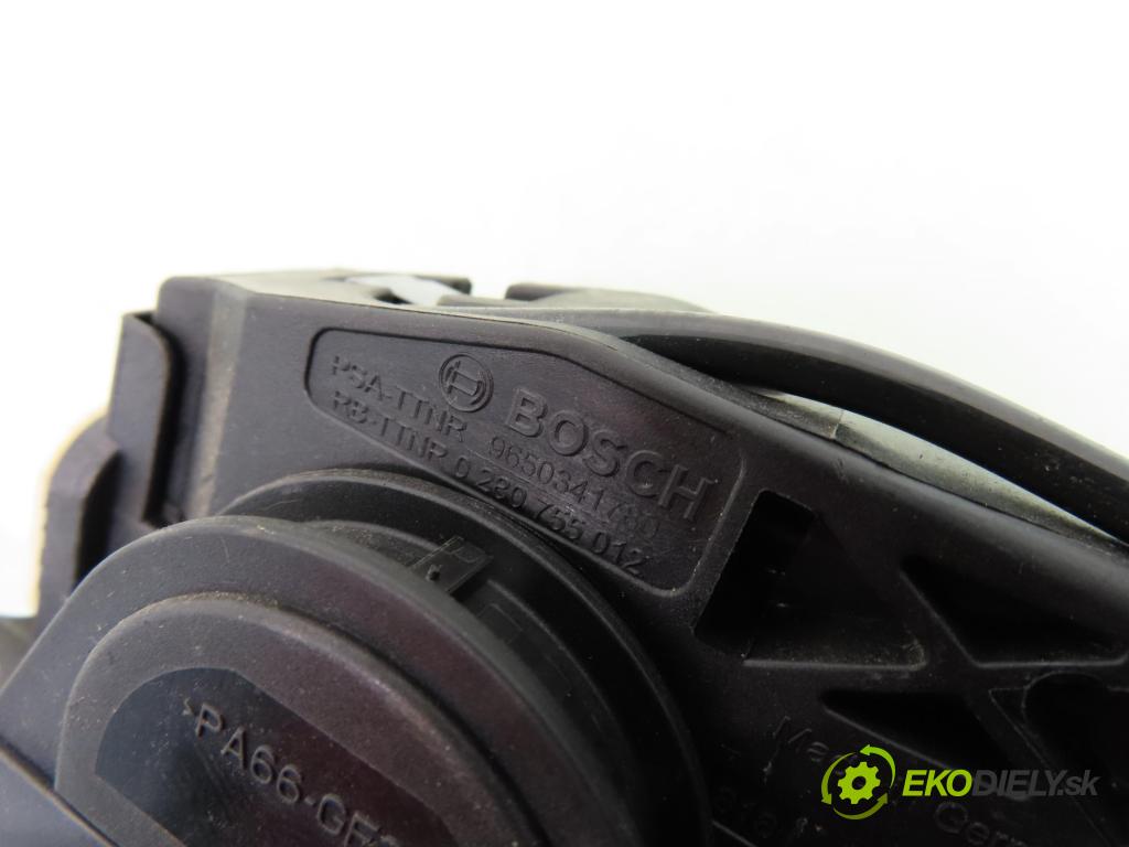PEUGEOT 407 SW (6E_) KOMBI 2005 80,00 1.6 HDi 110 - 9HZ (DV6TED4) 1560,00 Potenciometer plynu 9650341780 ; 0280755012 (Potenciometer plynového pedálu)