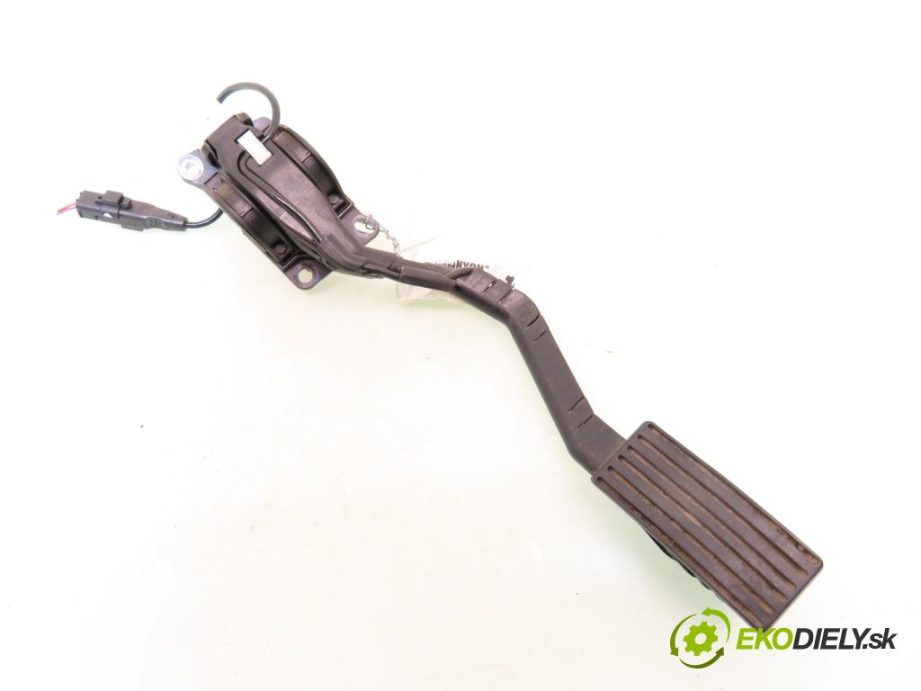 PEUGEOT 407 SW (6E_) KOMBI 2005 80,00 1.6 HDi 110 - 9HZ (DV6TED4) 1560,00 Potenciometer plynu 9650341780 ; 0280755012 (Potenciometer plynového pedálu)