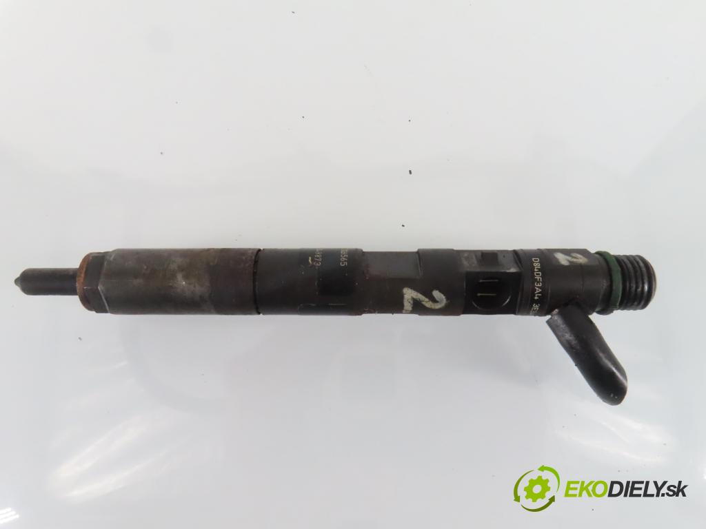 NISSAN ALMERA II (N16) HB 2005 60,00 1.5 dCi - K9K 722 1461,00 vstrekovač EJBR01801Z ; 8200206565 ; 8200049873 (Vstrekovač paliva)