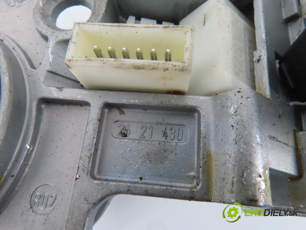 OPEL ASTRA H GTC (L08) COUPE 2005 77,00 1.6 - Z 16 XE1 1598,00 spinačka 2421430 ; N0501881 (Spínacia skrinka)