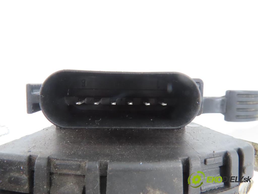 FORD FOCUS C-MAX (DM2) MINIVAN 2006 80,00 1.6 TDCi - G8DA 1560,00 Potenciometer plynu 3M519F836AH ; 6PV00864136 (Potenciometer plynového pedálu)