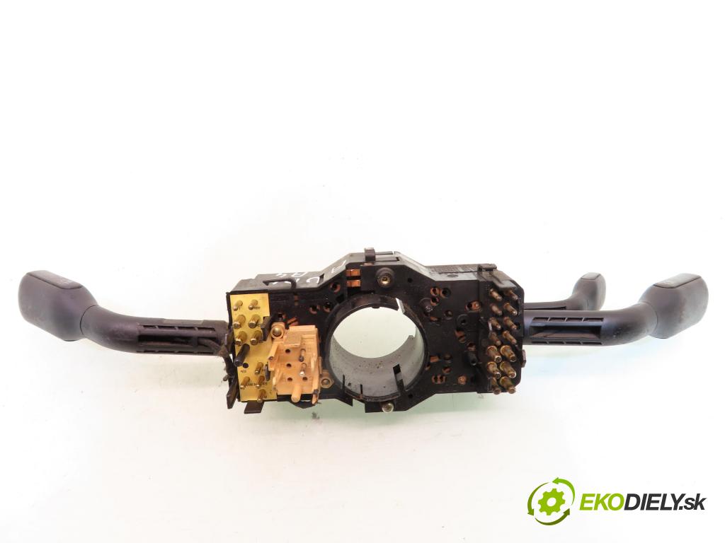 AUDI A4 Avant (8D5, B5) KOMBI 1997 66,00 1.9 TDI - AHU 1896,00 páčka/prepínač 4D0953513 ; 4D0953513A