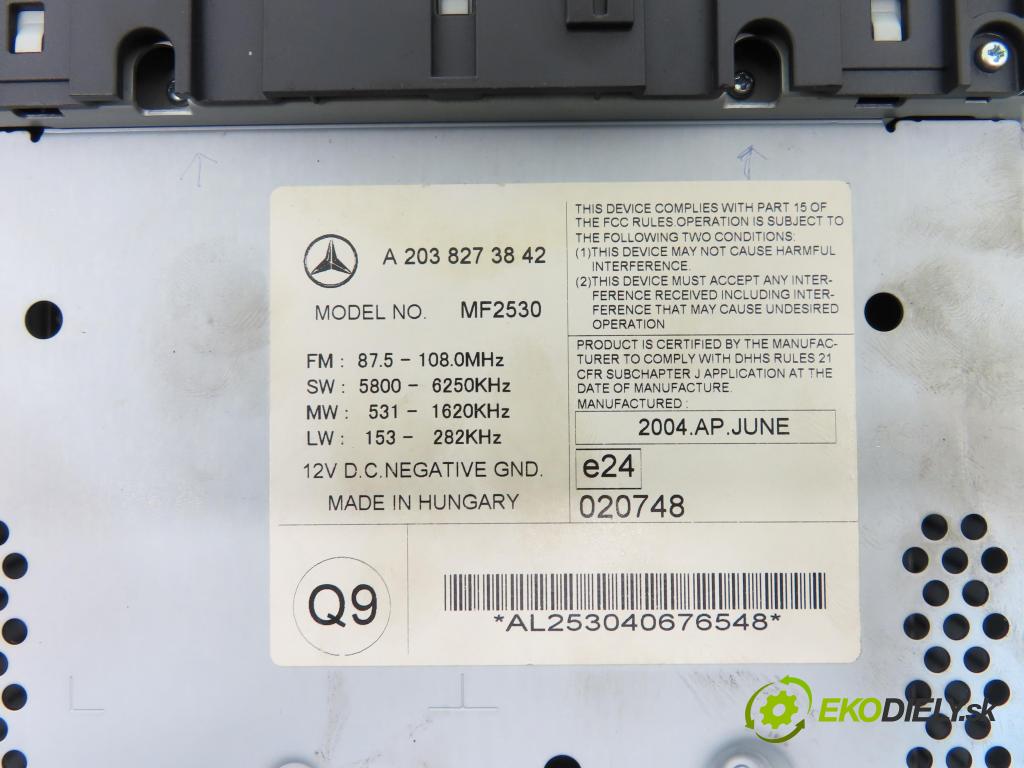 MERCEDES-BENZ KLASA C (W203) KOMBI 2002 105,00 C 180 Kompressor (203.046) - M 271.946 1796,00 RADIO CD A2038273842