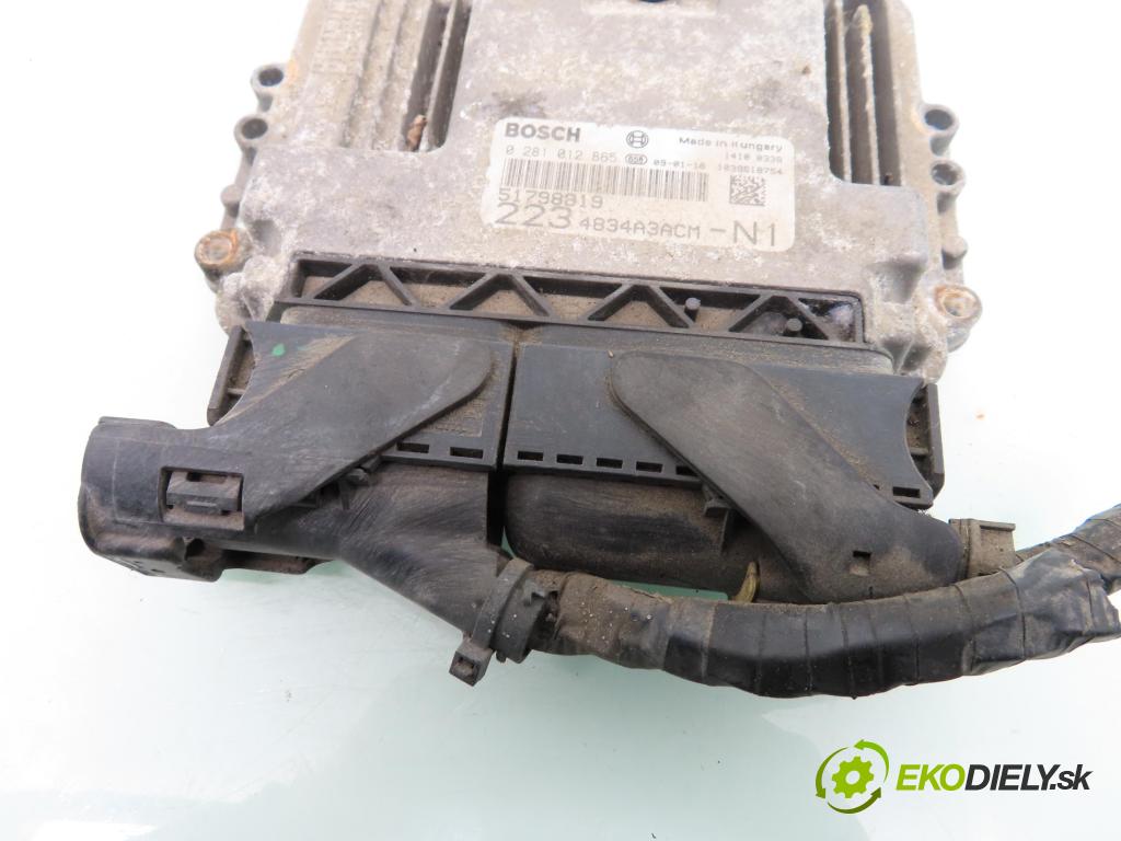 FIAT DOBLO Cargo (223_) KOMBIVAN 2009 77,00 1.9 JTD - 223 A7.000 1910,00 Riadiaca jednotka Motor 0281012865 ; 51798819