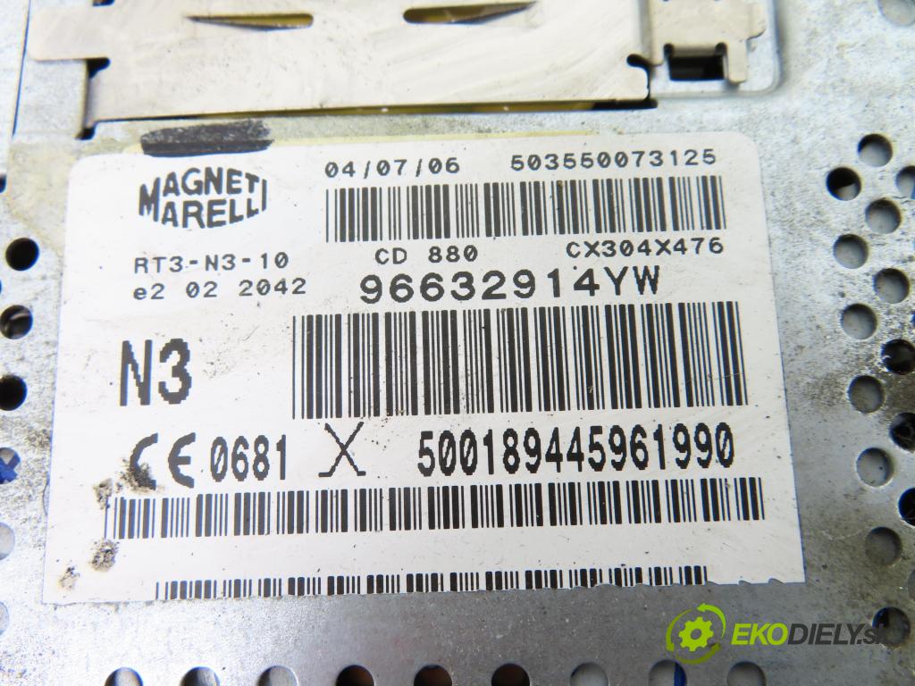 CITROEN C5 II (RC_) LIFTBACK 2006 92,00 1.8 16V - 6FY (EW7A) 1749,00 RADIO CD 96632914YW