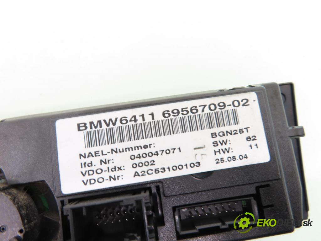 BMW 1 (E87) HB 2004 85,00 116 i - N45 B16 A 1596,00 Panel topení KLIMATRONIK 6956709