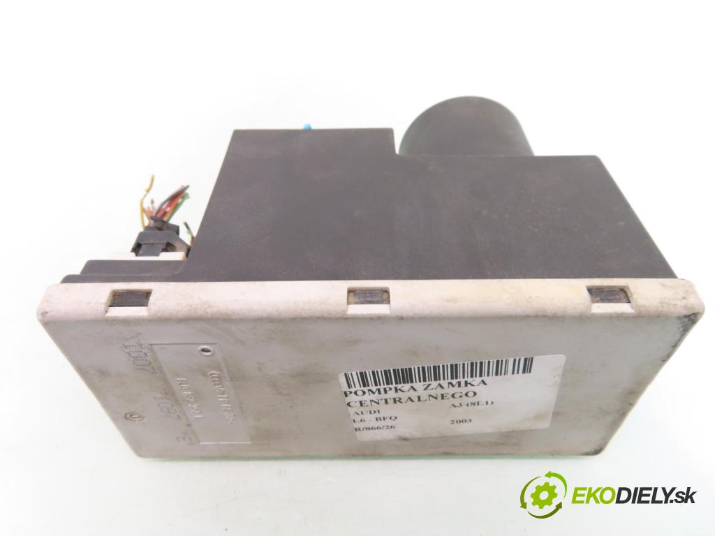 AUDI A3 (8L1) HB 2003 75,00 1.6 - BFQ 1595,00 motorek zámku centrálního 8L0862257E