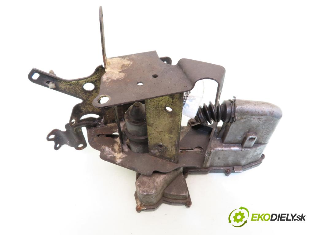 CITROEN C2 (JM_) HB 2003 50,00 1.4 - KFV (TU3JP) 1360,00 SPOJKA: 013981000032 ; 9656382080
