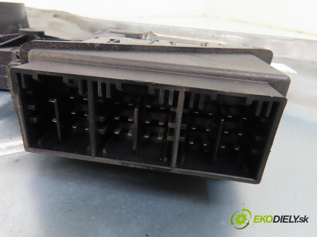 SKODA FABIA I (6Y2) HB 2004 74,00 1.9 TDI - ATD 1896,00 Mechanizmus okien 6Q1959801A ; 6Y0837755C ; 114847E