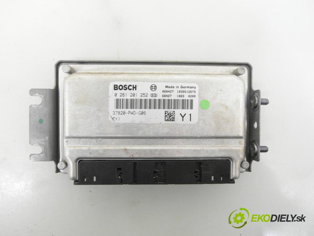 HONDA JAZZ II (GD_, GE3, GE2) HB 2006 57,00 1.2 i-DSI (GD5, GE2) - L12A1 1243,00 řídící jednotka motora 0261201252 ; 37820PWDG06