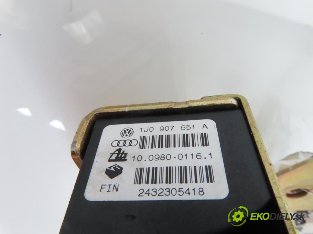 AUDI A3 (8L1) HB 2000 81,00 1.9 TDI - ASV 1896,00 Snímač ESP 1J1907637A ; 1J1907657A ; 1J1907651A