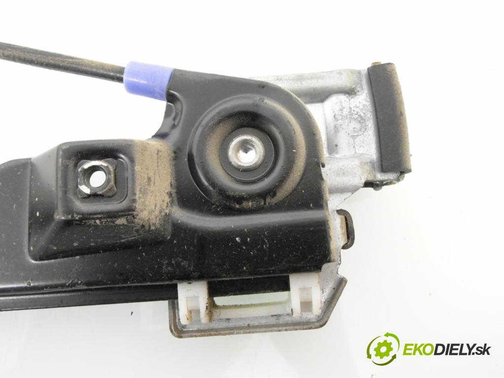 SEAT ALTEA (5P1) MINIVAN 2005 77,00 1.9 TDI - BXE 1896,00 mechanismus oken PPE 5P0837402 ; 1K0959792C ; 5P0837402