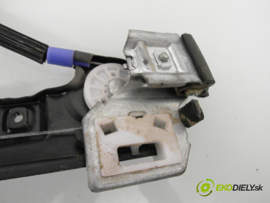 SEAT ALTEA (5P1) MINIVAN 2005 77,00 1.9 TDI - BXE 1896,00 mechanismus oken PPE 5P0837402 ; 1K0959792C ; 5P0837402