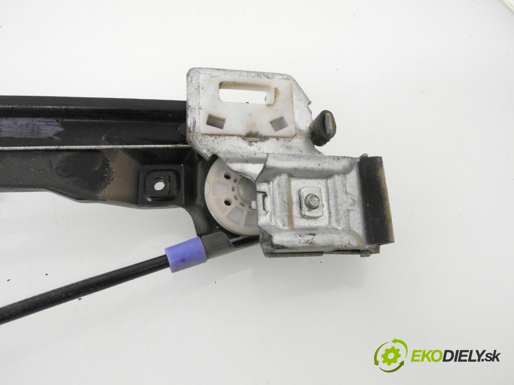 SEAT ALTEA (5P1) MINIVAN 2005 77,00 1.9 TDI - BXE 1896,00 mechanismus oken PPE 5P0837402 ; 1K0959792C ; 5P0837402
