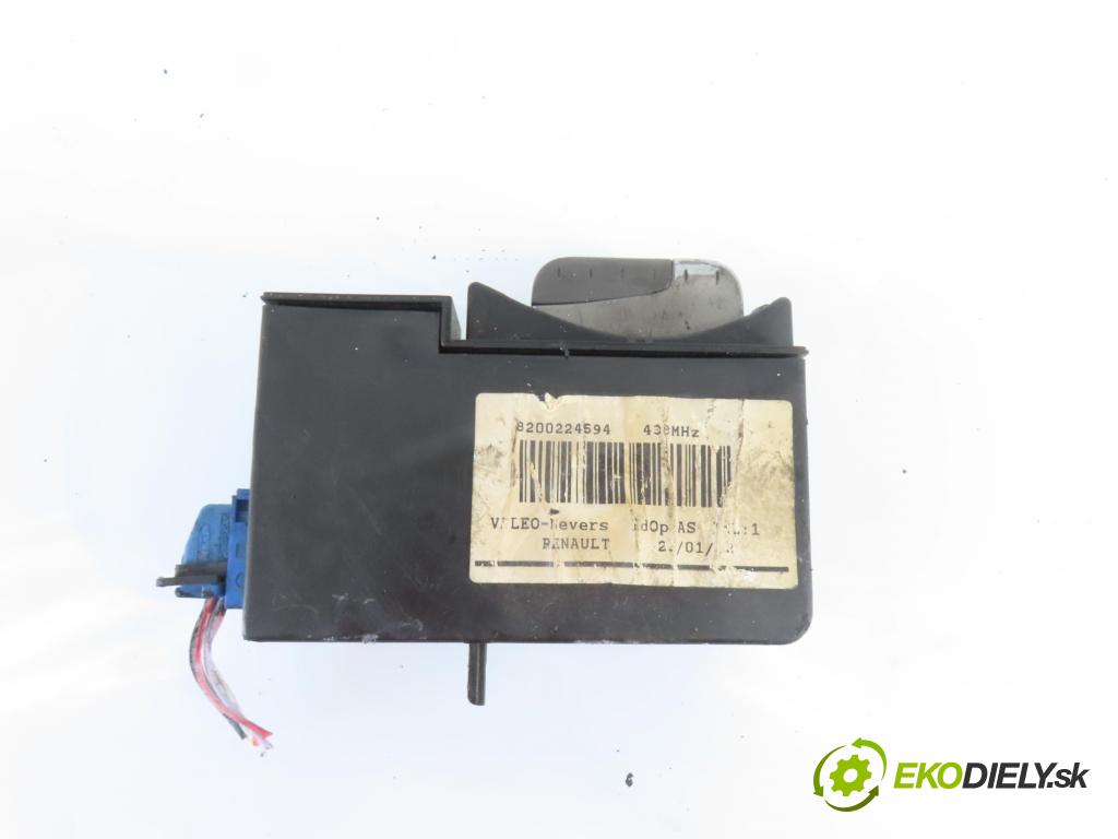 RENAULT LAGUNA II (BG0/1_) LIFTBACK 2002 88,00 1.9 dCi (BG08, BG0G) - F9Q 650 1870,00 CZYTNIK KARTY: 8200224594