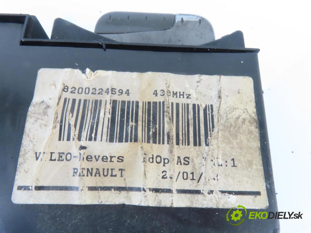 RENAULT LAGUNA II (BG0/1_) LIFTBACK 2002 88,00 1.9 dCi (BG08, BG0G) - F9Q 650 1870,00 CZYTNIK KARTY: 8200224594