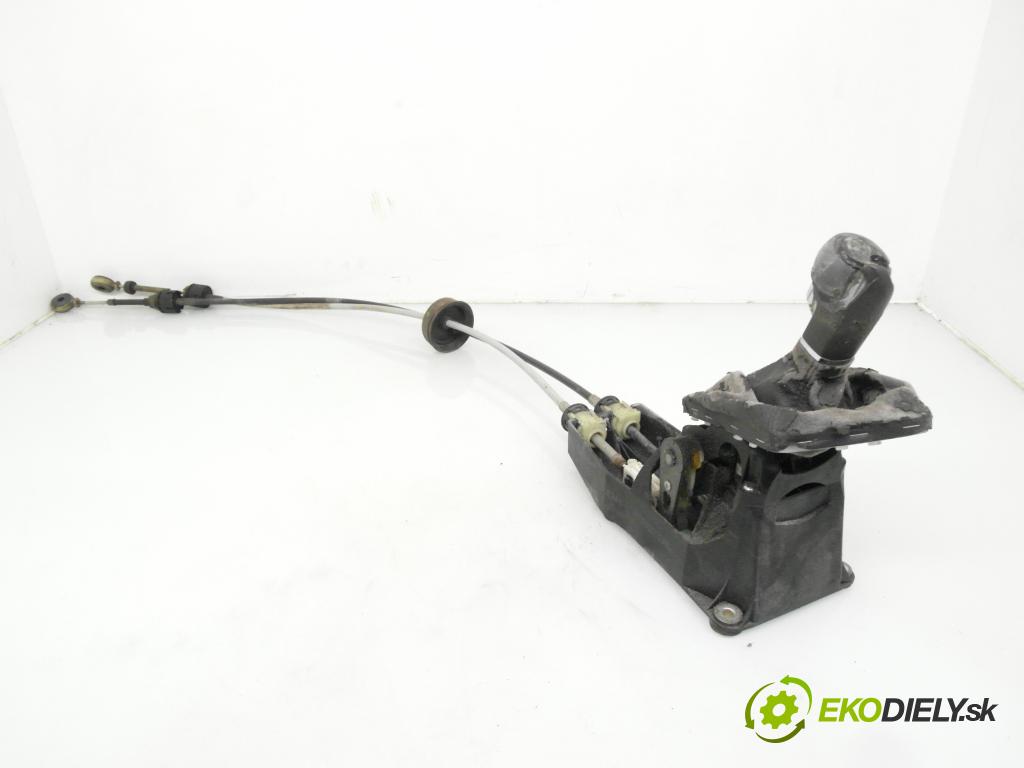 OPEL ASTRA H Kombi (A04) KOMBI 2004 88,00 1.9 CDTI - Z 19 DT 1910,00 ZVEDÁK: 055351706