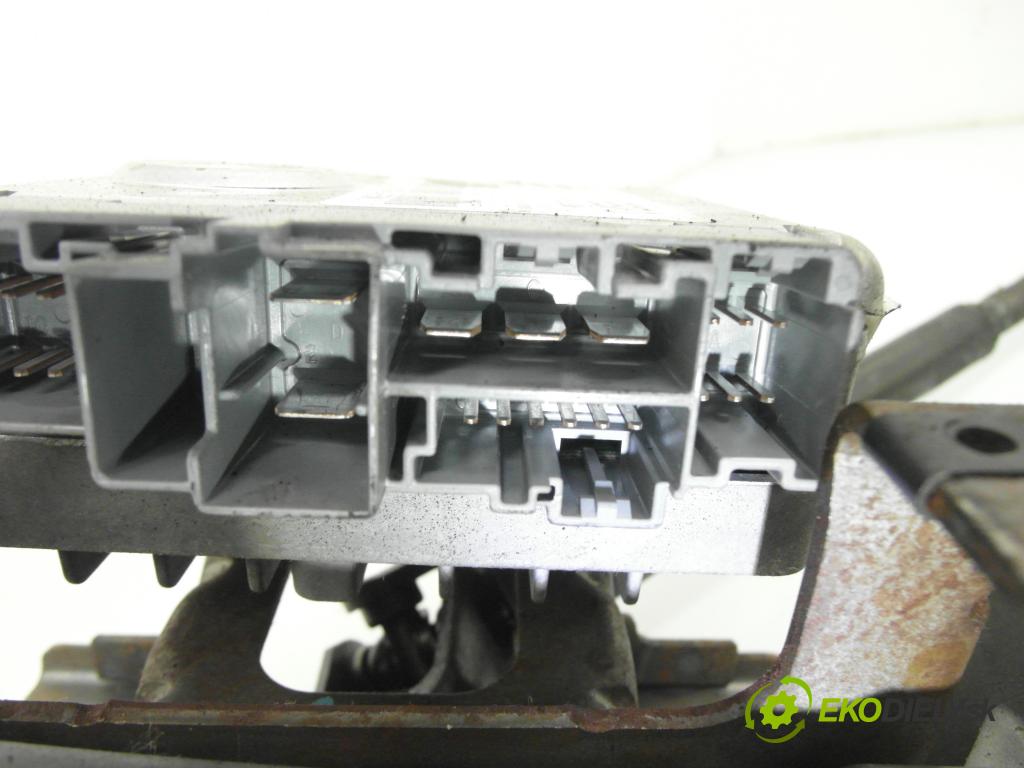 FIAT PUNTO (188_) HB 2002 44,00 1.2 Bifuel - 188 A4.000 1242,00 SLOUPEC / PODPORA elektrický 26076971028 ; 26078330013 ; 26087456