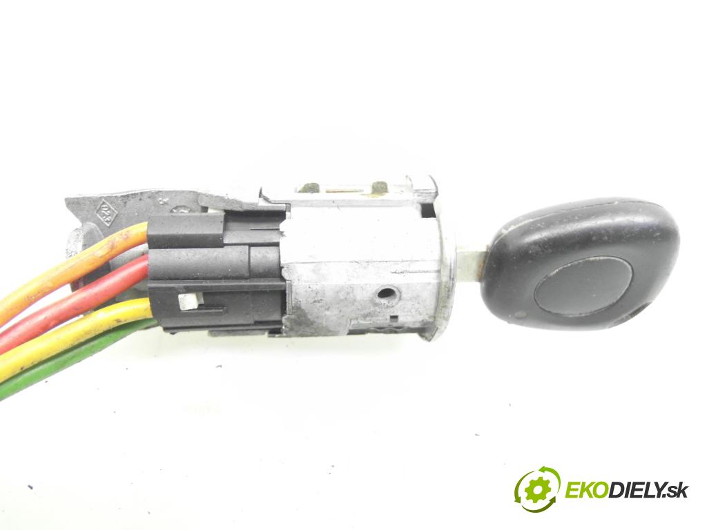 RENAULT SCENIC I (JA0/1_) MINIVAN 2002 79,00 1.6 - K4M 700 1598,00 spinačka / imobilizéra IMMO / Riadiaca jednotka 8200214973 ; P8200215695 ; 8200029342B