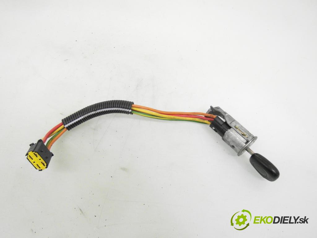RENAULT SCENIC I (JA0/1_) MINIVAN 2002 79,00 1.6 - K4M 700 1598,00 spinačka / imobilizéra IMMO / Riadiaca jednotka 8200214973 ; P8200215695 ; 8200029342B