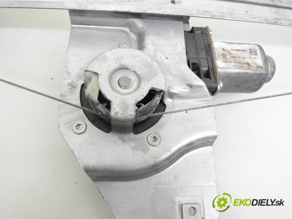 PEUGEOT PARTNER Skrzynia FURGON 2008 66,00 1.6 HDi 16V - 9HX (DV6AUTED4) 1560,00 Mechanizmus okien 9672946680 ; 402103K ; 430092C0