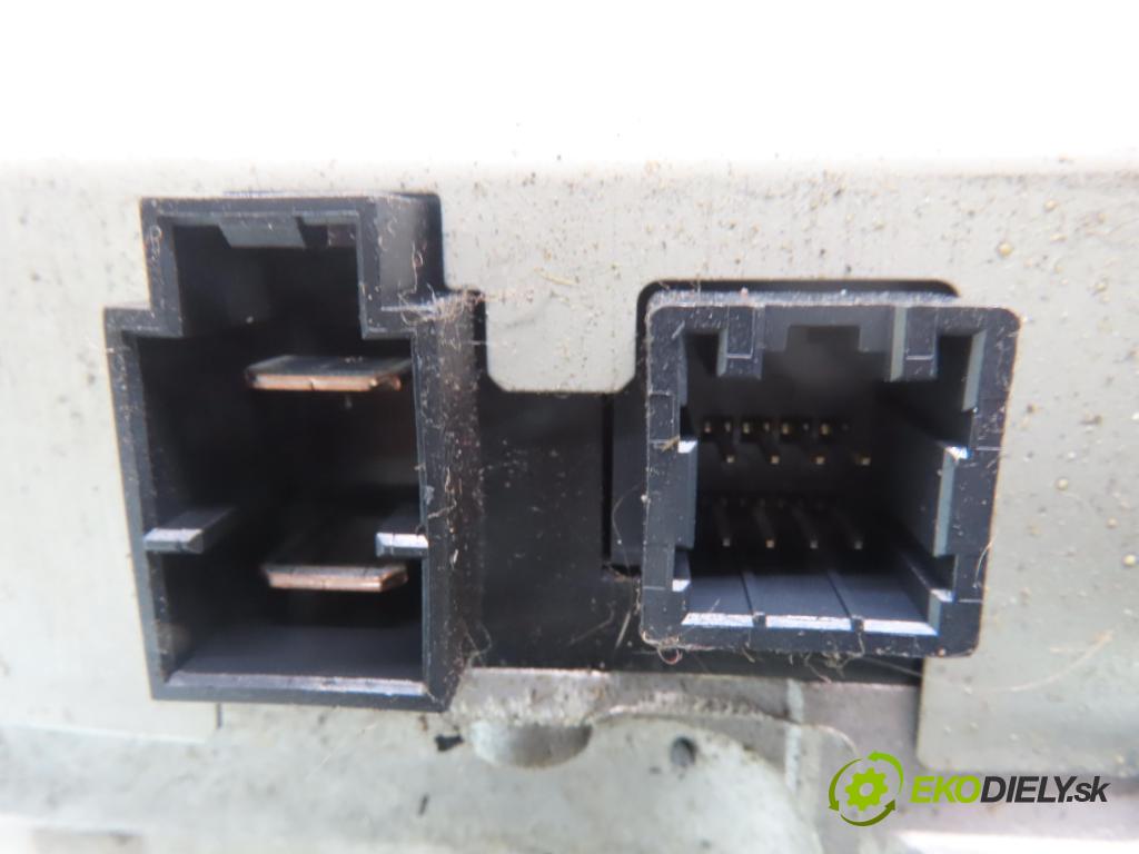 OPEL CORSA C (X01) HB 2001 55,00 1.2 - Z 12 XE 1199,00 serv/podporovanie elektrické 9156064EA ; 09115125 ; 001407140