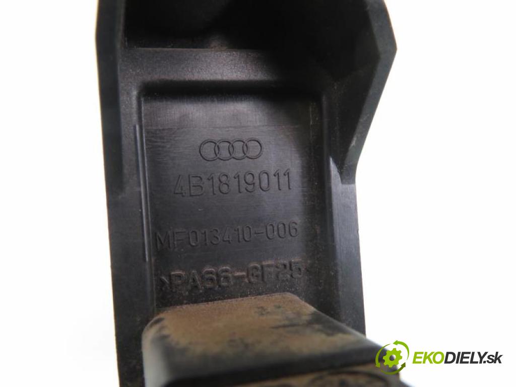 AUDI A6 (4B2, C5) SEDAN 2000 110,00 2.5 TDI - AKN 2496,00 topné těleso radiátor topení elektrická 4B1819011 (Radiátor topení)