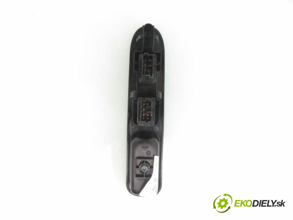 PEUGEOT 307 (3A/C) HB 2001 66,00 2.0 HDi 90 - RHY (DW10TD) 1997,00 Panel ovládania okien