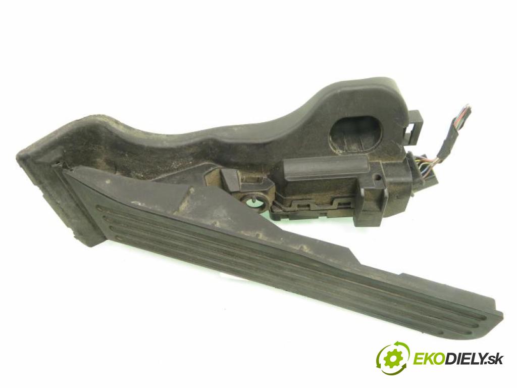 VW PASSAT B6 (3C2) SEDAN 2006 77,00 1.9 TDI - BXE 1896,00 Potenciometer plynu 1K1721503L ; 6PV00860000 (Potenciometer plynového pedálu)