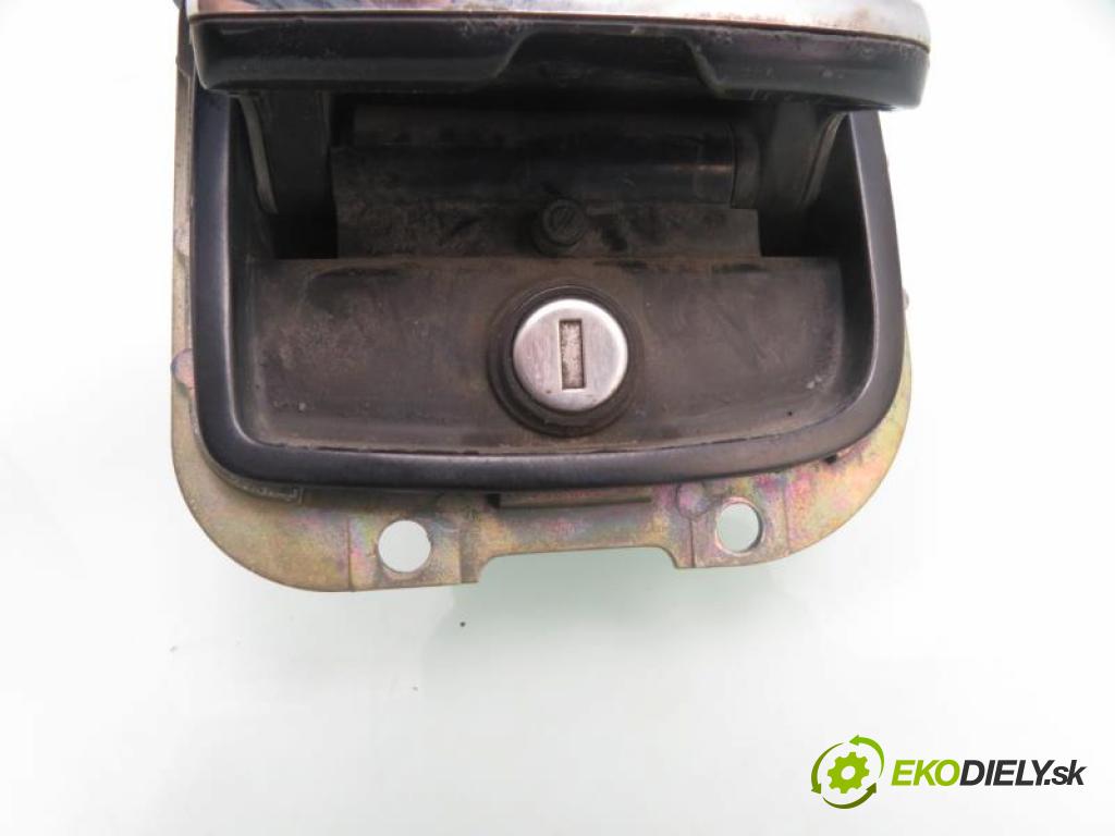 SEAT IBIZA II (6K1) HB 2001 66,00 1.9 TDI 90 - ALH 1896,00 Kľučka dverí kufor