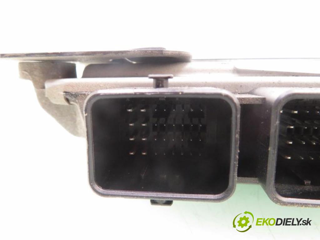 CITROEN C4 I (LC_) HB 2004 100,00 2.0 HDi - RHR (DW10BTED4) 1997,00 řídící jednotka motora 5WS40201ET ; HW9655041480 ; 9658432280