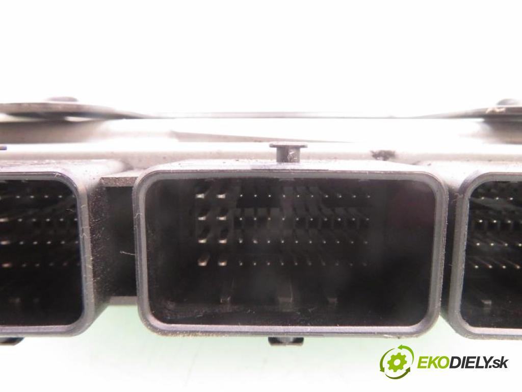 CITROEN C4 I (LC_) HB 2004 100,00 2.0 HDi - RHR (DW10BTED4) 1997,00 řídící jednotka motora 5WS40201ET ; HW9655041480 ; 9658432280