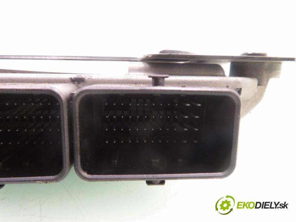 CITROEN C4 I (LC_) HB 2004 100,00 2.0 HDi - RHR (DW10BTED4) 1997,00 řídící jednotka motora 5WS40201ET ; HW9655041480 ; 9658432280