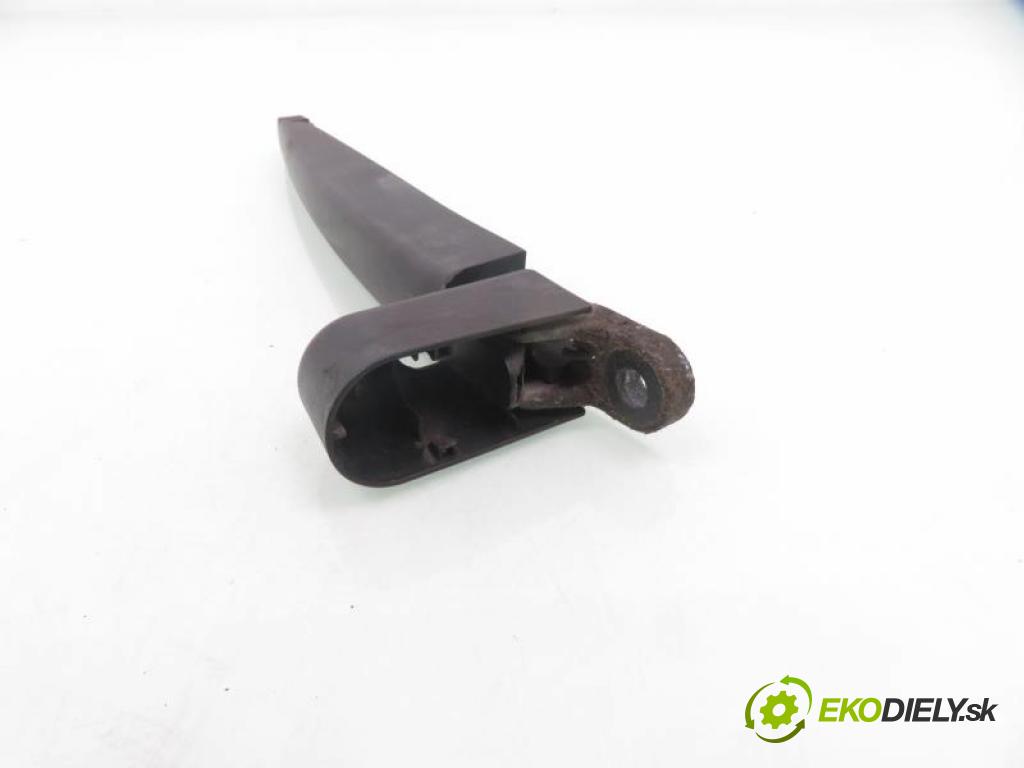 SMART FORFOUR (454) HB 2004 70,00 1.3 (454.031) - M 135.930 1332,00 RAMENO: stierače zadnej