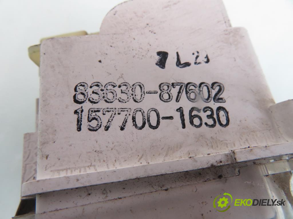 DAIHATSU FEROZA Hard Top (F300) , kostka vložka 4 pin