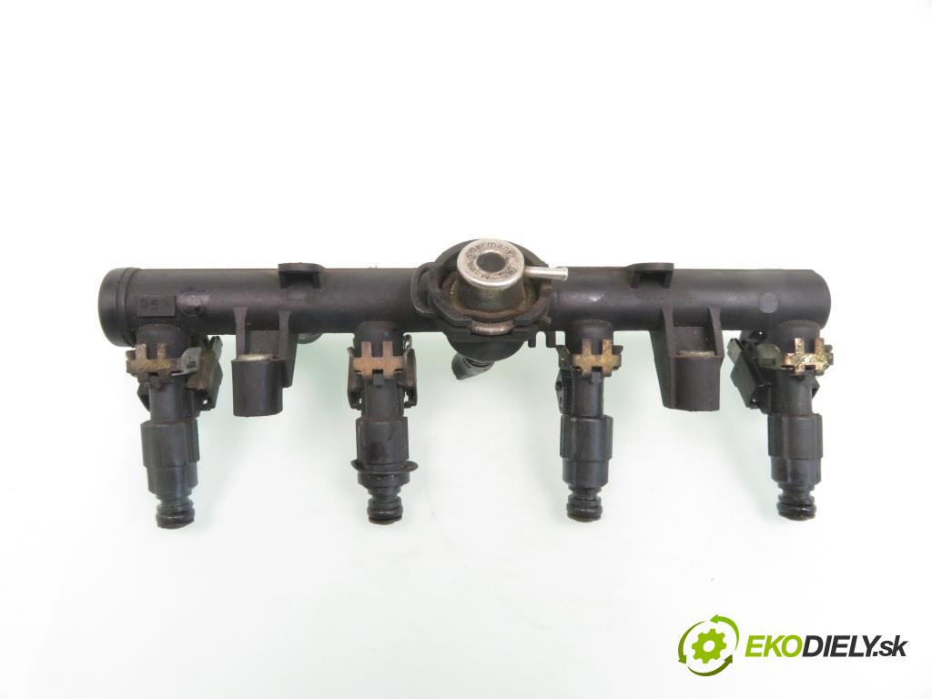 SEAT CORDOBA (6K2) SEDAN 2002 44,00 1.4 - AKK 1390,00 lišta vstřikovací 030133319AA ; 0280151071 ; 0280155919 (Vstřikovací lišta)