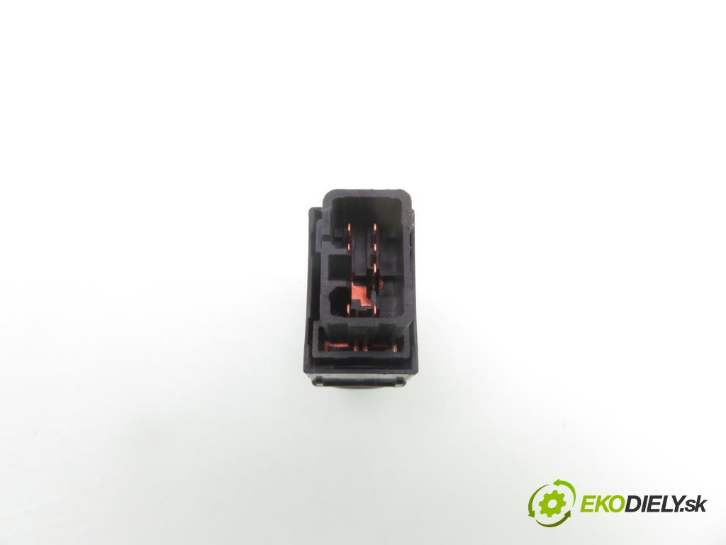 HYUNDAI GETZ (TB) HB 2004 46,00 1.1 - G4HD 1086,00 prepínač okien PP 