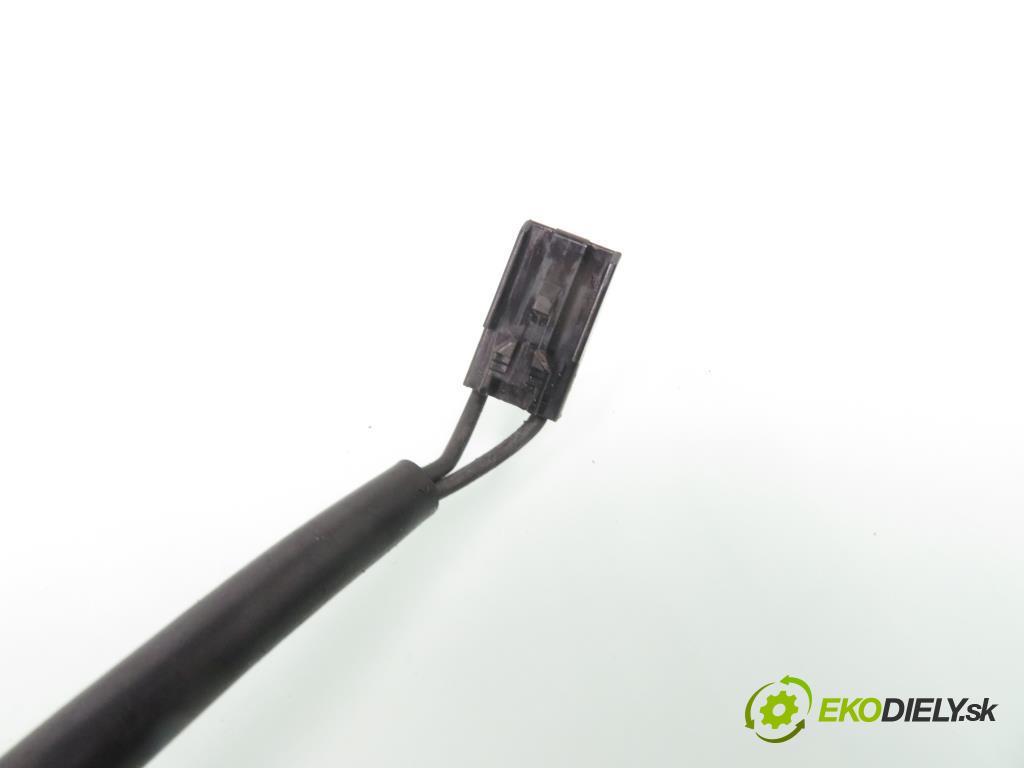 DAEWOO LANOS sedan (KLAT) SEDAN 1999 73,00 1.5 16V - A15DMS 1498,00 spinačka  (Spínacia skrinka)