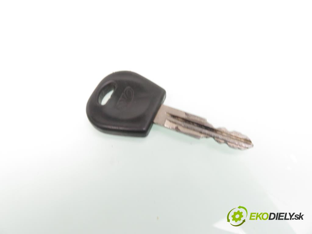 DAEWOO LANOS sedan (KLAT) SEDAN 1999 73,00 1.5 16V - A15DMS 1498,00 spinačka  (Spínacia skrinka)