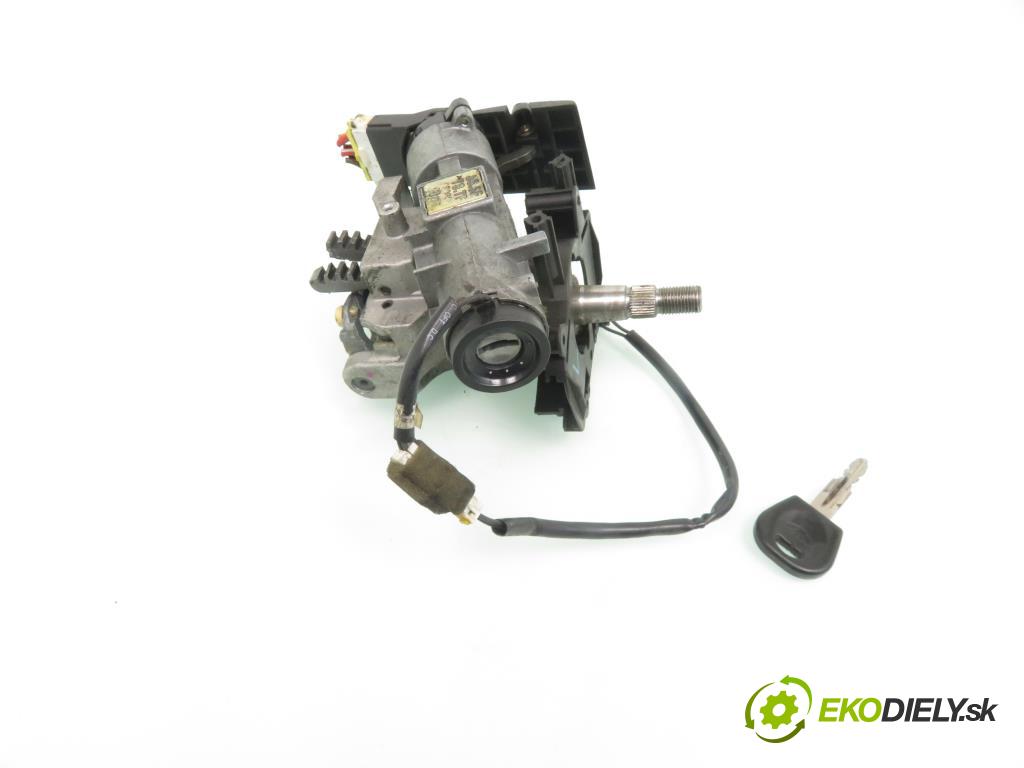 DAEWOO LANOS sedan (KLAT) SEDAN 1999 73,00 1.5 16V - A15DMS 1498,00 spinačka  (Spínacia skrinka)