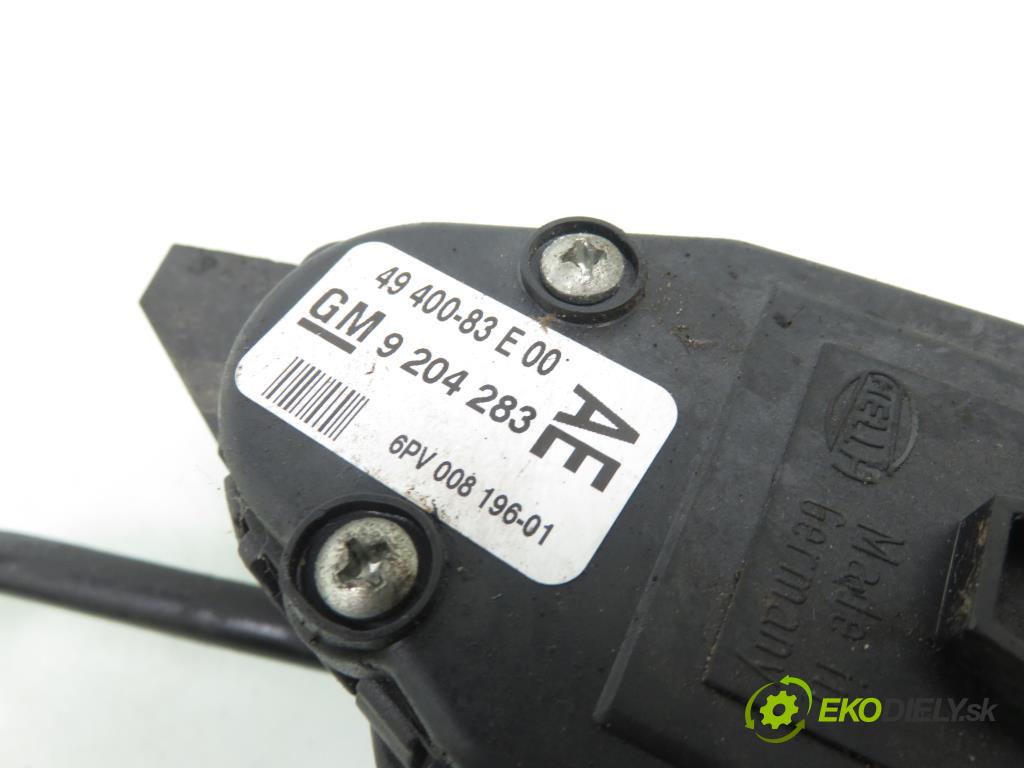 SUZUKI IGNIS II (MH) HB 2004 51,00 1.3 DDiS 1248,00 Potenciometer plynu 9204283 ; 6PV00819601 (Potenciometer plynového pedálu)