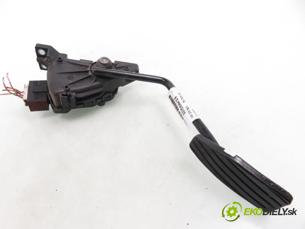 SUZUKI IGNIS II (MH) HB 2004 51,00 1.3 DDiS 1248,00 Potenciometer plynu 9204283 ; 6PV00819601 (Potenciometer plynového pedálu)