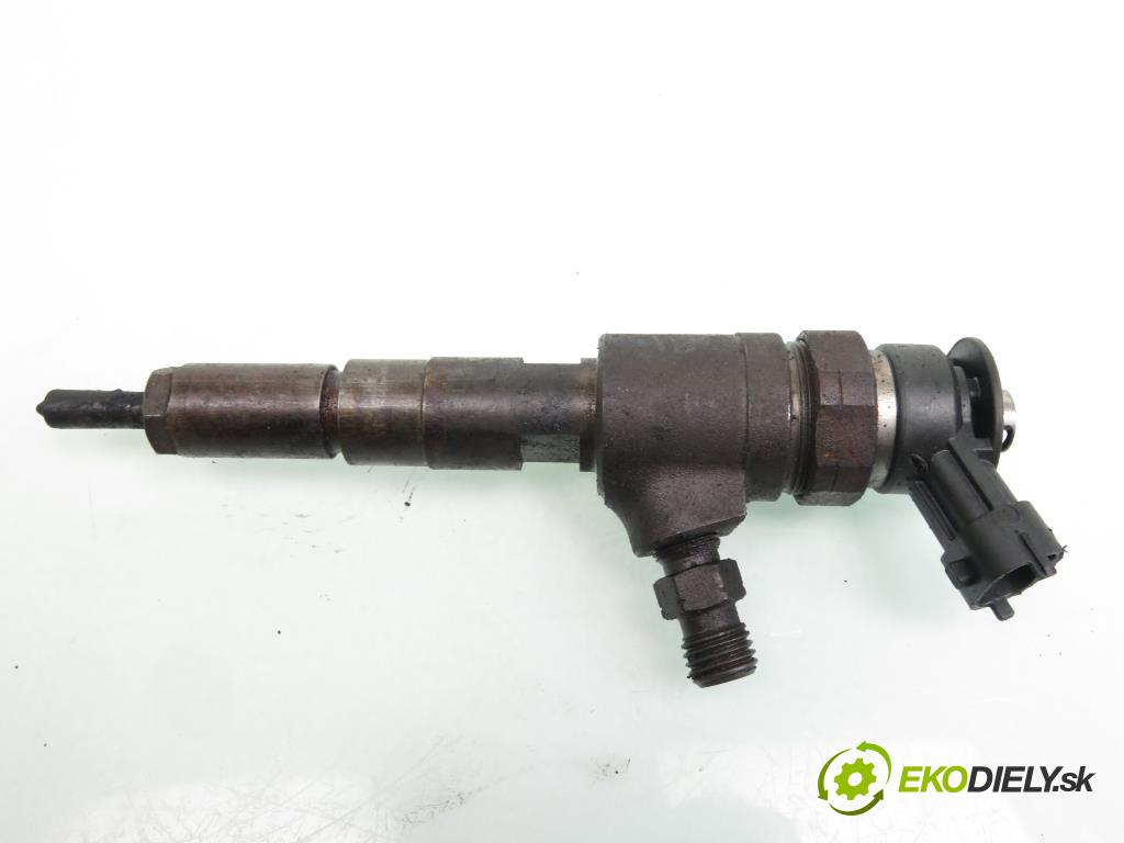 PEUGEOT 206 liftback (2A/C) HB 2005 50,00 1.4 HDi 8V 70 - 8HZ 1398,00 vstrekovač 0445110135  (Vstrekovač paliva)