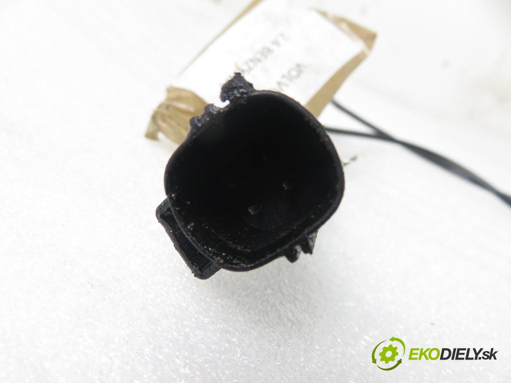 VOLVO S80 I (TS, XY) SEDAN 1999 147,00 2.9 - B 6294 S 2922,00 Snímač klepania 0261231142 (Snímač)