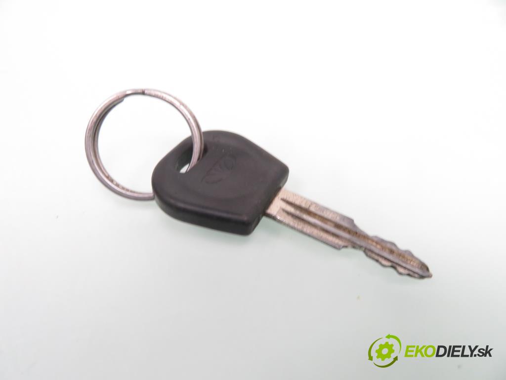 DAEWOO LANOS (KLAT) HB 2000 73,00 1.5 16V - A15DMS 1498,00 spinačka 530825 (Spínacia skrinka)