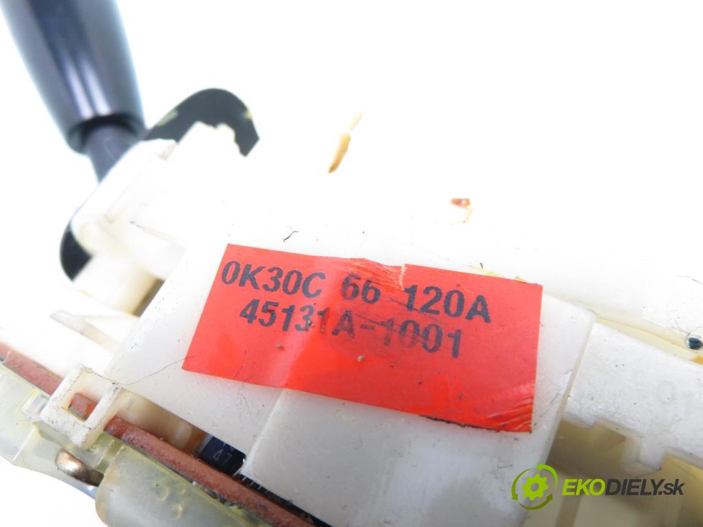 KIA RIO liftback (DC) KOMBI 2001 72,00 1.5 16V - A5D 1493,00 páčka/prepínač 0K30C66120A ; 4513A1001