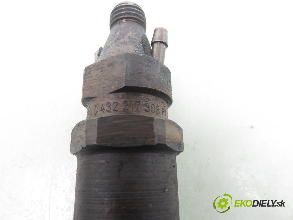 NISSAN PRIMERA (P11) KOMBI 1998 66,00 2.0 TD 90 - CD20T 1974,00 vstrekovač 0432217308 (Vstrekovač paliva)