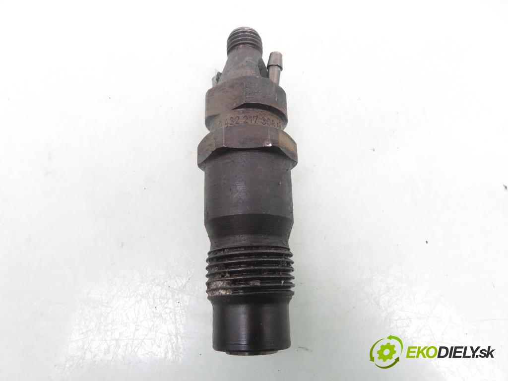 NISSAN PRIMERA (P11) KOMBI 1998 66,00 2.0 TD 90 - CD20T 1974,00 vstrekovač 0432217308 (Vstrekovač paliva)