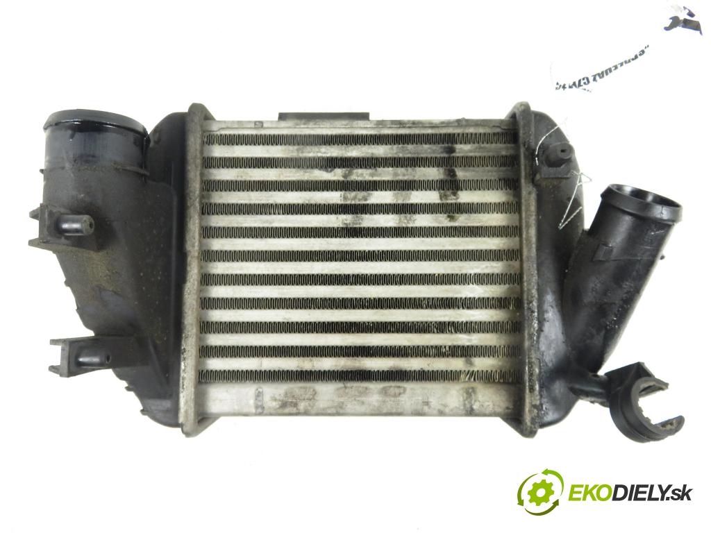 AUDI A4 Avant (8E5, B6) KOMBI 2002 114,00 2.5 TDI - AYM 2496,00 chladič intercooler